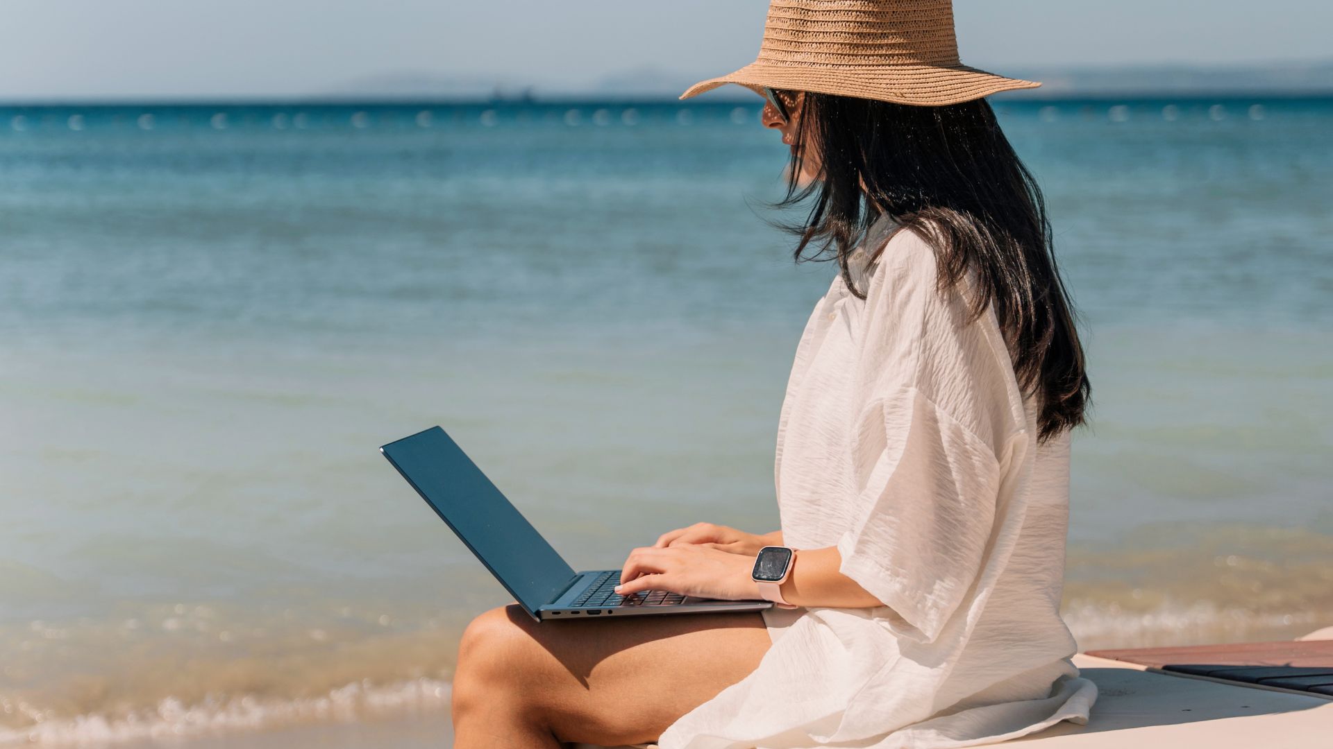 Et si vous profitiez du mois d’août pour (enfin) mettre à jour votre communication digitale ?